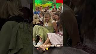 Alles was ein Dirndl an hat oktoberfest devilswheel [upl. by Blondell]