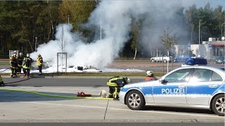 A7Soltau Brennendes Wohnmobil  Feuerwehr löscht 03102014 [upl. by Iasi]