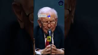 Warren Buffett DESTROYS Bitcoin bitcoin money bank warrenbuffet crypto shorts [upl. by Cantlon635]