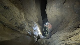 Pulverizer Squeeze And Tobacco Road In Pettyjohns Cave Timelapse [upl. by Ailaza309]