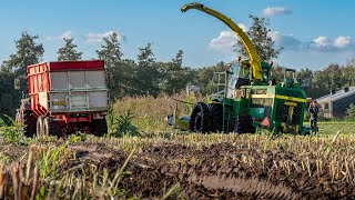 Mais 2024  Modderen  John Deere 6750  Molenaar  Van Velthuizen  Mud  Maize silage [upl. by Goddart]