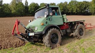 Unimog 406 beim Pflügen [upl. by Liban354]