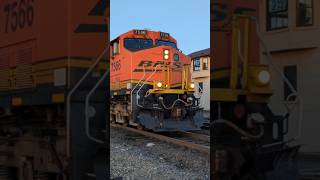 BNSF freight passes the historic UD tower shorts fyp bnsf railfanning illinois chicago rail [upl. by Rayna]