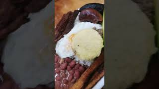 Bandeja paisa arepapaisademedellin [upl. by Farrington]