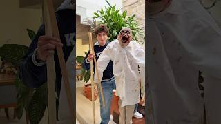 BROMA A MI HERMANA CON EL ZOMBIE 🧟 MORDELÓN 😂broma comedia [upl. by Charity]