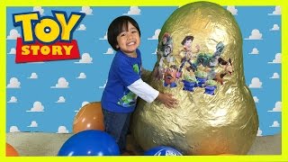 GOLDEN GIANT EGG SURPRISE OPENING Disney Toy Story [upl. by Heilner]