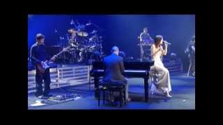 Laura Pausini  Medley Strani Amore Lettera Live in Paris 05 [upl. by Ayimat]