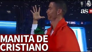 Así saltó Cristiano al Bernabéu una manita y dos besos al escudo  Diario AS [upl. by Anitap]