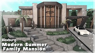 BLOXBURG Modern Summer Family Mansion Speedbuild  Roblox House Build [upl. by Natala]