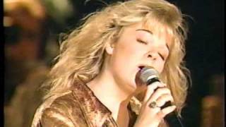 Leann Rimes Unchained MelodyLive [upl. by Erund]