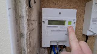 How to read the E470 Landis  Gyr electric meter [upl. by Rebmik]