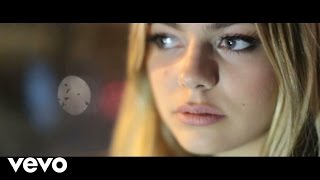 Louane  Nos Secrets Vidéo Lyrics Officielle [upl. by Isaacs]