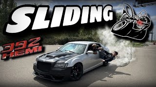 FIRST TIME DOING DONUTS IN HIS SCATPACK SWAPPED CHRYSLER 300 [upl. by Eiddam]