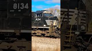 NS AND BNSF ROUND THE CURVE LEADING A GRAINER railroad norfolksouthern bnsfrailroad [upl. by Isacco]