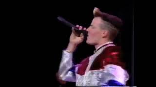 Vanilla Ice  Ice Ice Baby Live  American Music Awards 12891 [upl. by Iek858]