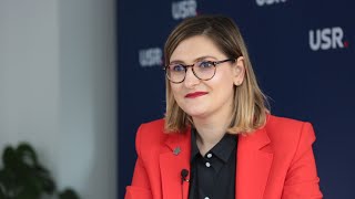 Adina Săniuță senator USR Există și o politică bună una pentru oameni nu pentru bani și funcții [upl. by Nonnahc]