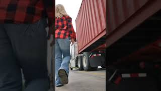 Drop and Hook Trucking with Lorelei Finds  Drop a trailer [upl. by Cima]