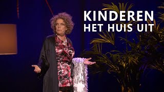 Brigitte Kaandorp  Kinderen het huis uit Grande De Luxe Extra Plus  2016 [upl. by Oiram]