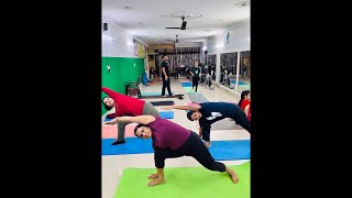 अपने शरीर की लचक बढ़ाएं और उम्र का असर घटाएंMorning Yoga session with Dr Sandhyaph 7206733221 [upl. by Ardnauq324]