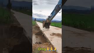 bridgecollapses demolitionvideo crane excavator cutebaby33333 [upl. by Anuahsat]