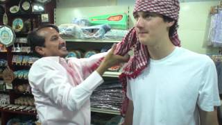 How to wear a keffiyeh [upl. by Eserahc]