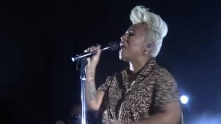 Emeli Sandé  Hurts Live  Flow  Paris [upl. by Atnoved]