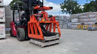 JKB  SGKPD layerpicker yard clamp in action  Long Island USA [upl. by Fleta]