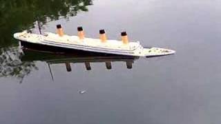 Model Titanic Sinks in 15 seconds [upl. by Allveta90]