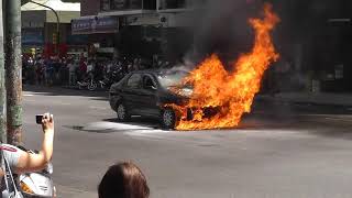 Bomberos voluntarios Avenida Corrientes Argentina  Incendio de vehiculo [upl. by Kcuhc]