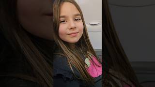 Ce desen a făcut Iana pentru echipaj pe zborul de întoarcere 💗💙 wizzair flying vlog familyvlog [upl. by Altaf]