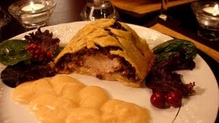 Solomillo de cerdo Wellington con hojaldre y salsa de manzana sin lactosa  Recetas de Navidad [upl. by Dorthy723]