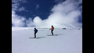 Telemark ski  check out modern skiing down Southern Norway´s largest mountain [upl. by Hyrup]