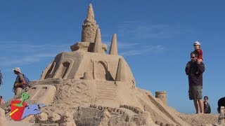 Concours de châteaux de sable des Îles de la Madeleine [upl. by Aneekahs]