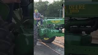 Unstyled G lugging johndeere tractorpulling [upl. by Ibloc]