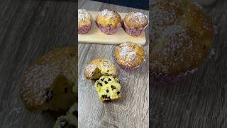 Muffin con ricotta e gocce di cioccolato shortvideo divertirsiincucina muffin [upl. by Anastasie858]