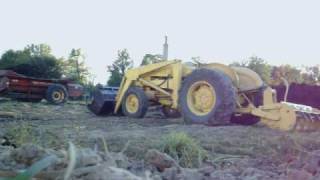 Ford 4400 Loading Manure [upl. by Mullac]