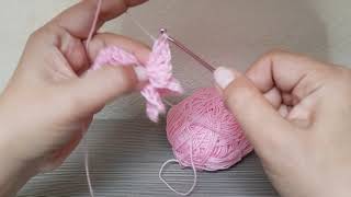 Super Easy  DIY Wie häkelt man ein Puppen Kleid  How to Crochet a Doll Dress [upl. by Riccardo952]