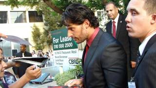 Joe Manganiello signs autographs for fans looking hot at the true blood season 4 premiereMP4 [upl. by Ellasal]